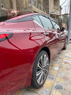 نيسان ألتيما